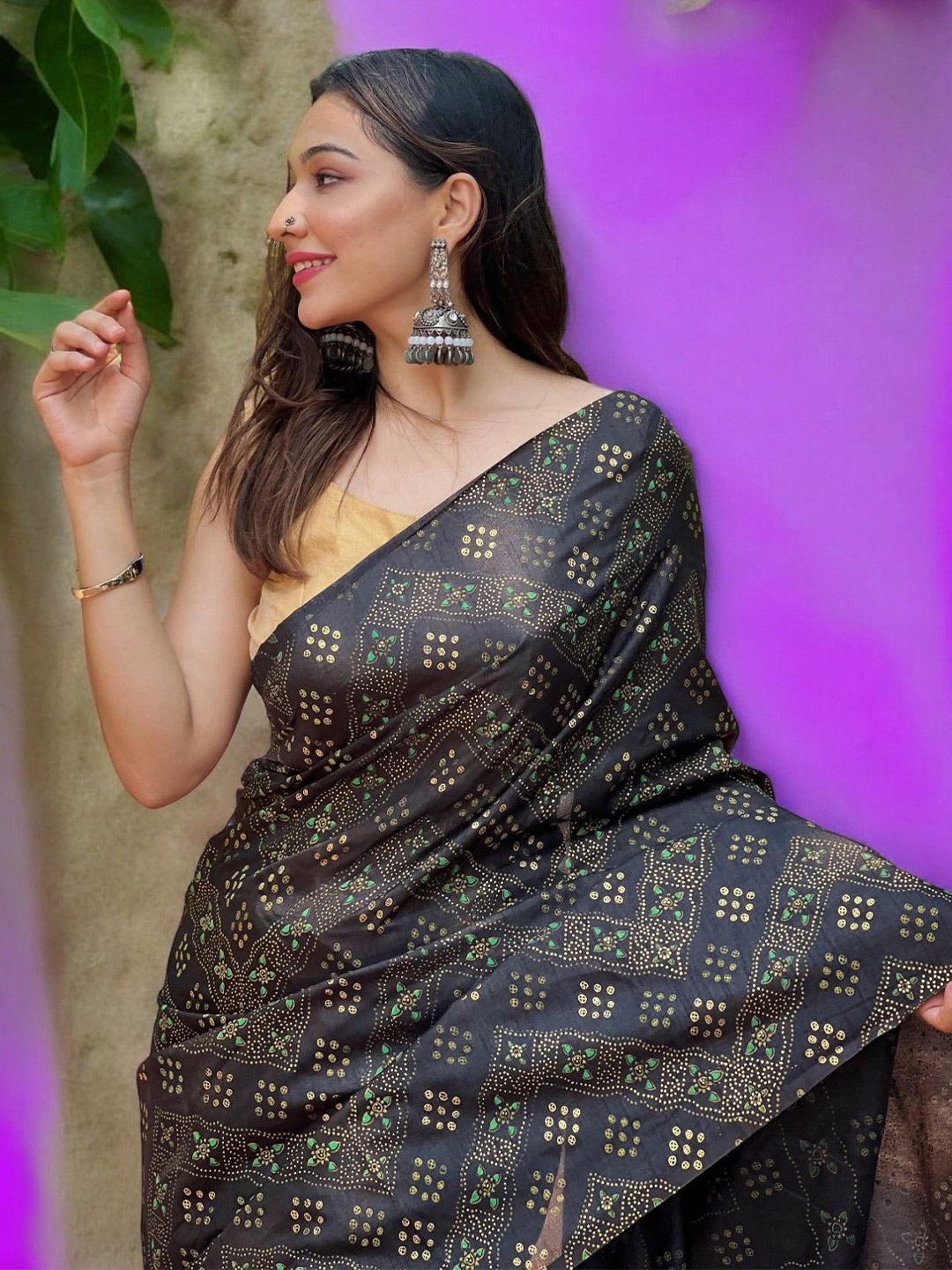 

Vastrasky Global Bandhani Silk Blend Traditional Saree, Black