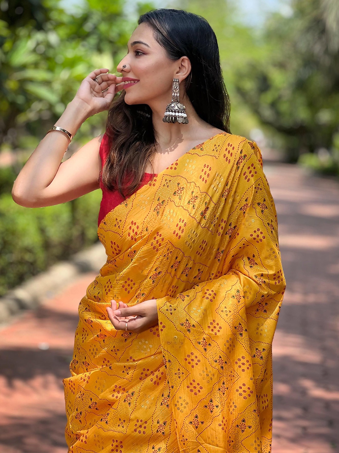 

Vastrasky Global Bandhani No Border Saree, Mustard