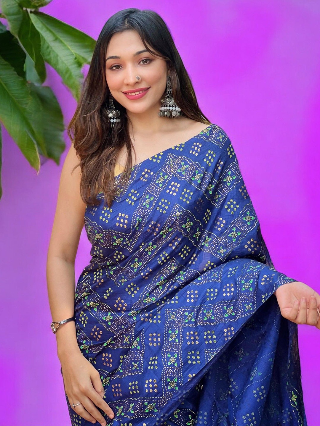 

Vastrasky Global Bandhani Geometric Saree, Blue