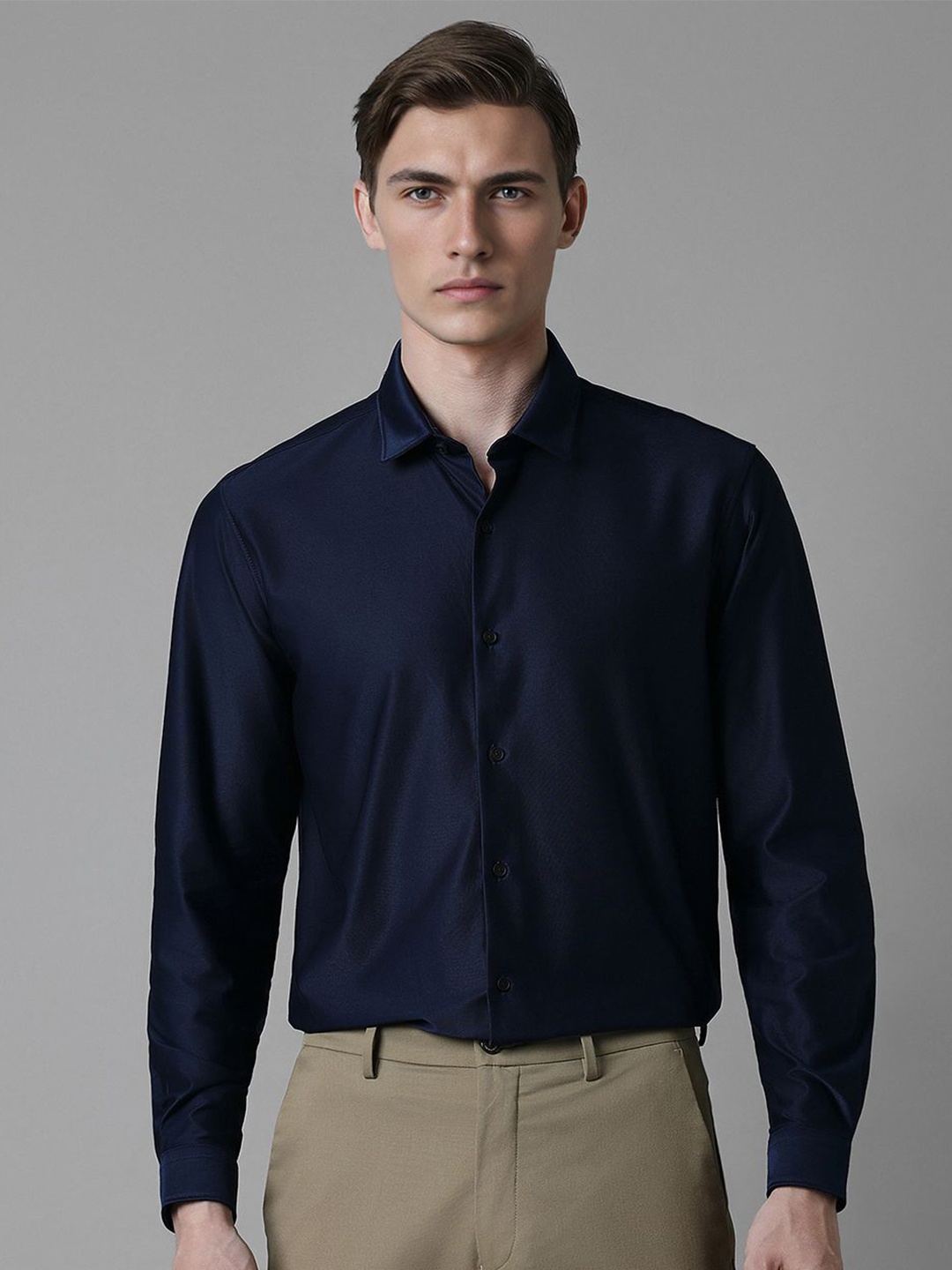 

Louis Philippe Sport Men Slim Fit Opaque Casual Shirt, Navy blue