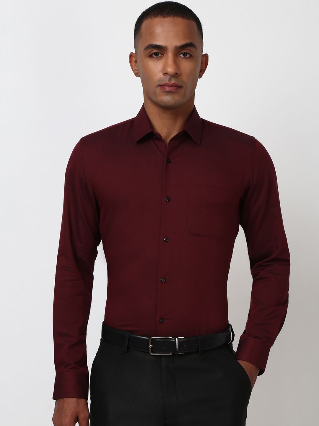 

Peter England Men Slim Fit Solid Spread Collar Formal Shirt, Maroon