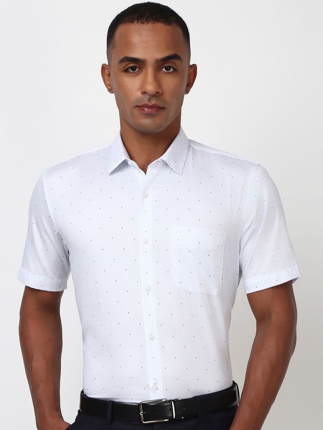

Peter England Men Spread Collar Conversational Printed Cotton Casual Shirt, White