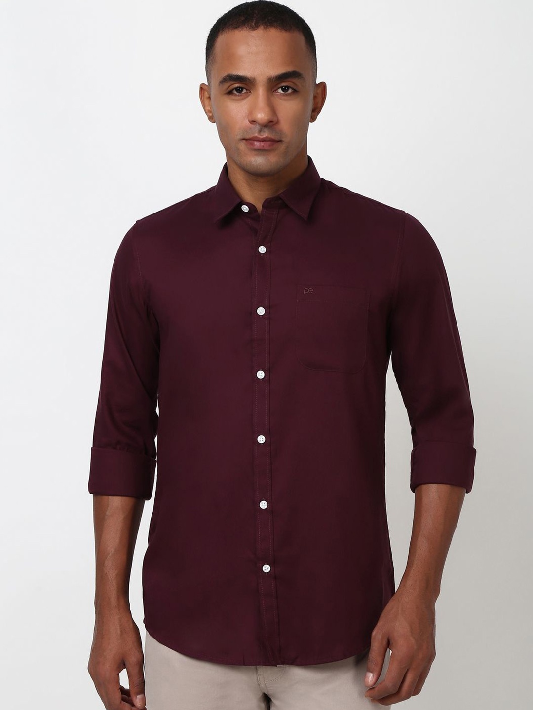 

Peter England Casuals Men Solid Cotton Slim Fit Casual Shirt, Maroon