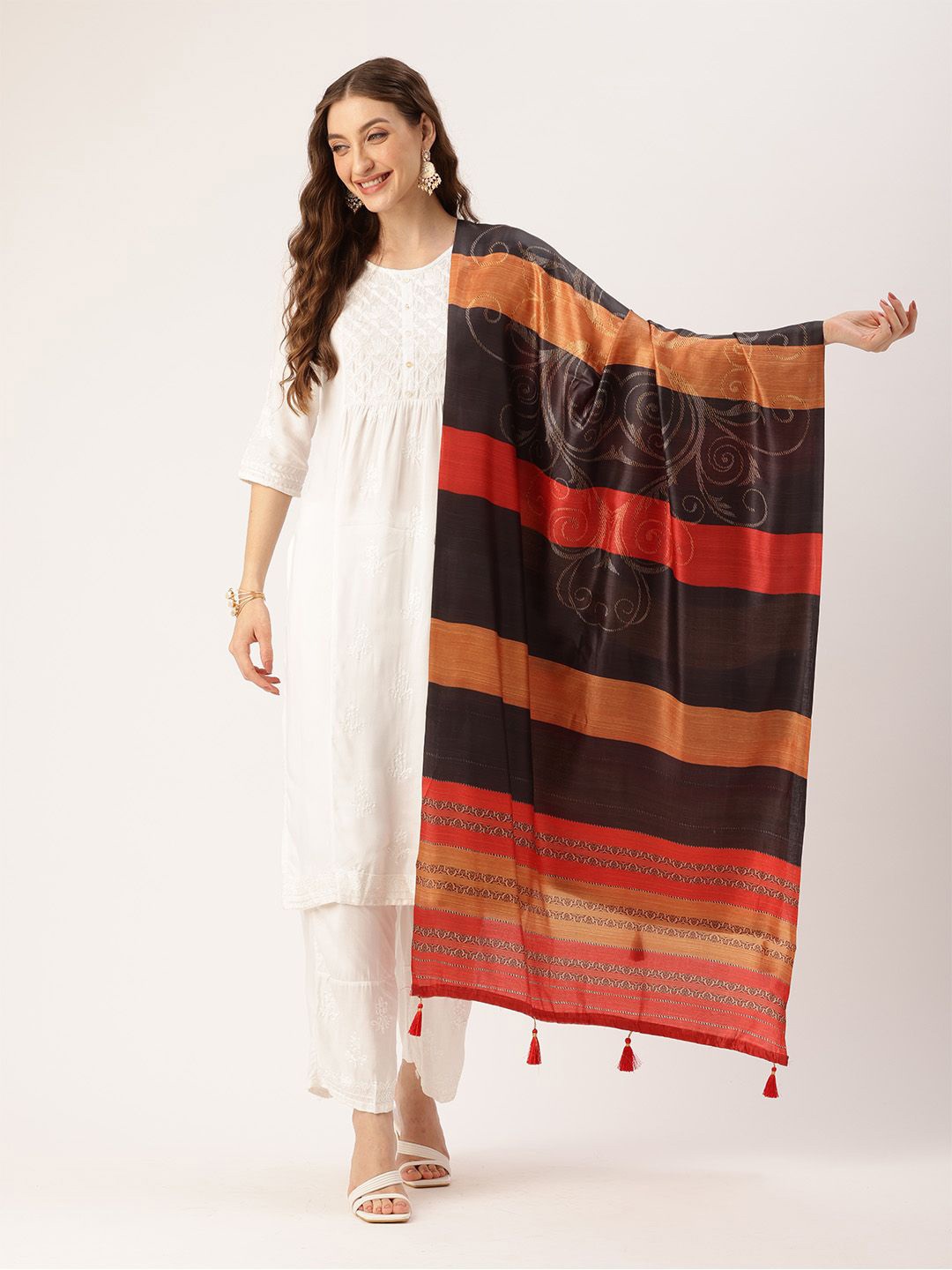 

Ishin Ethnic Motifs Printed Cotton Dupatta, Black