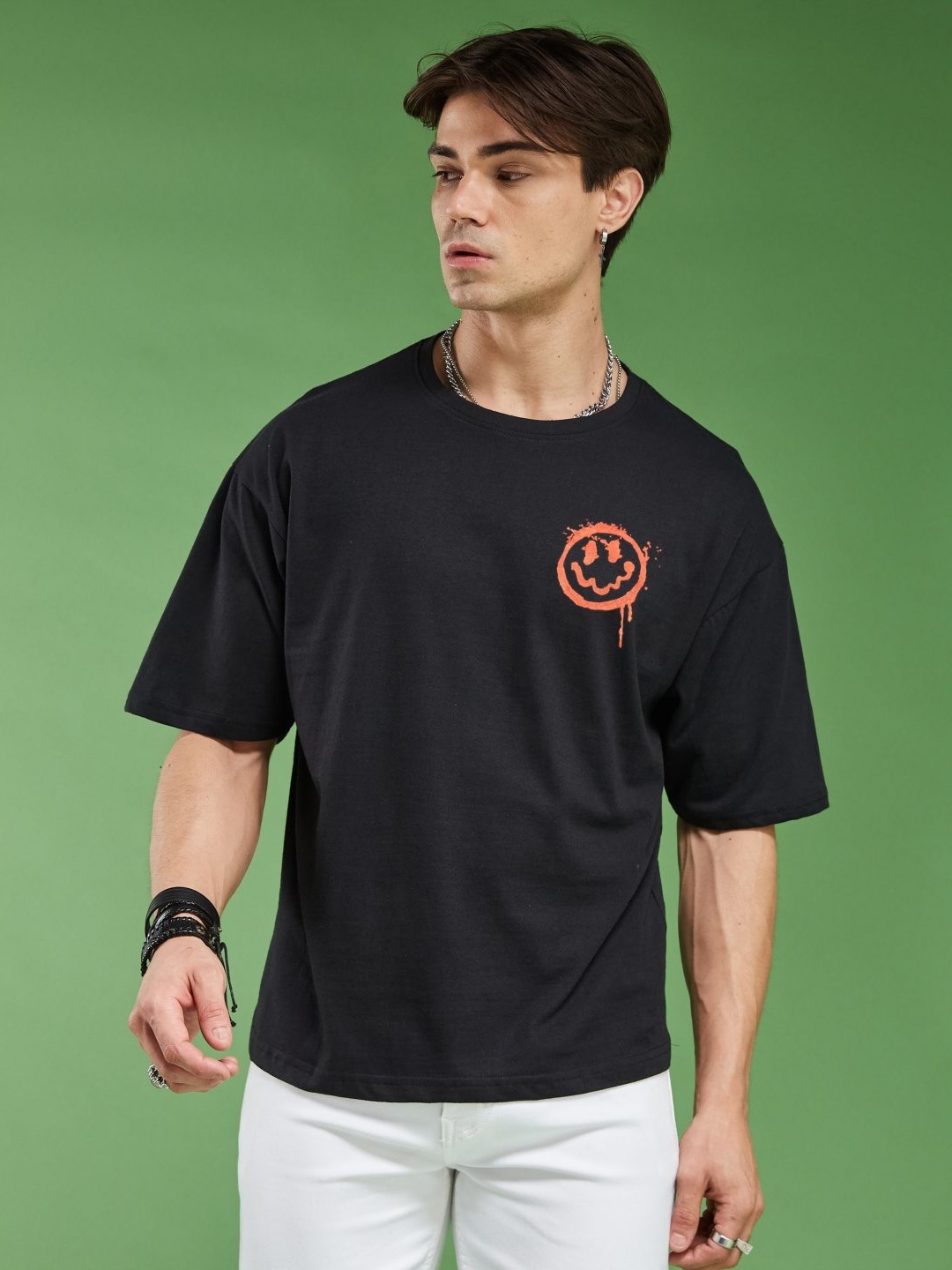 

SMARTEES Men Typography Printed Round Neck Cotton Oversized T-Shirt, Black
