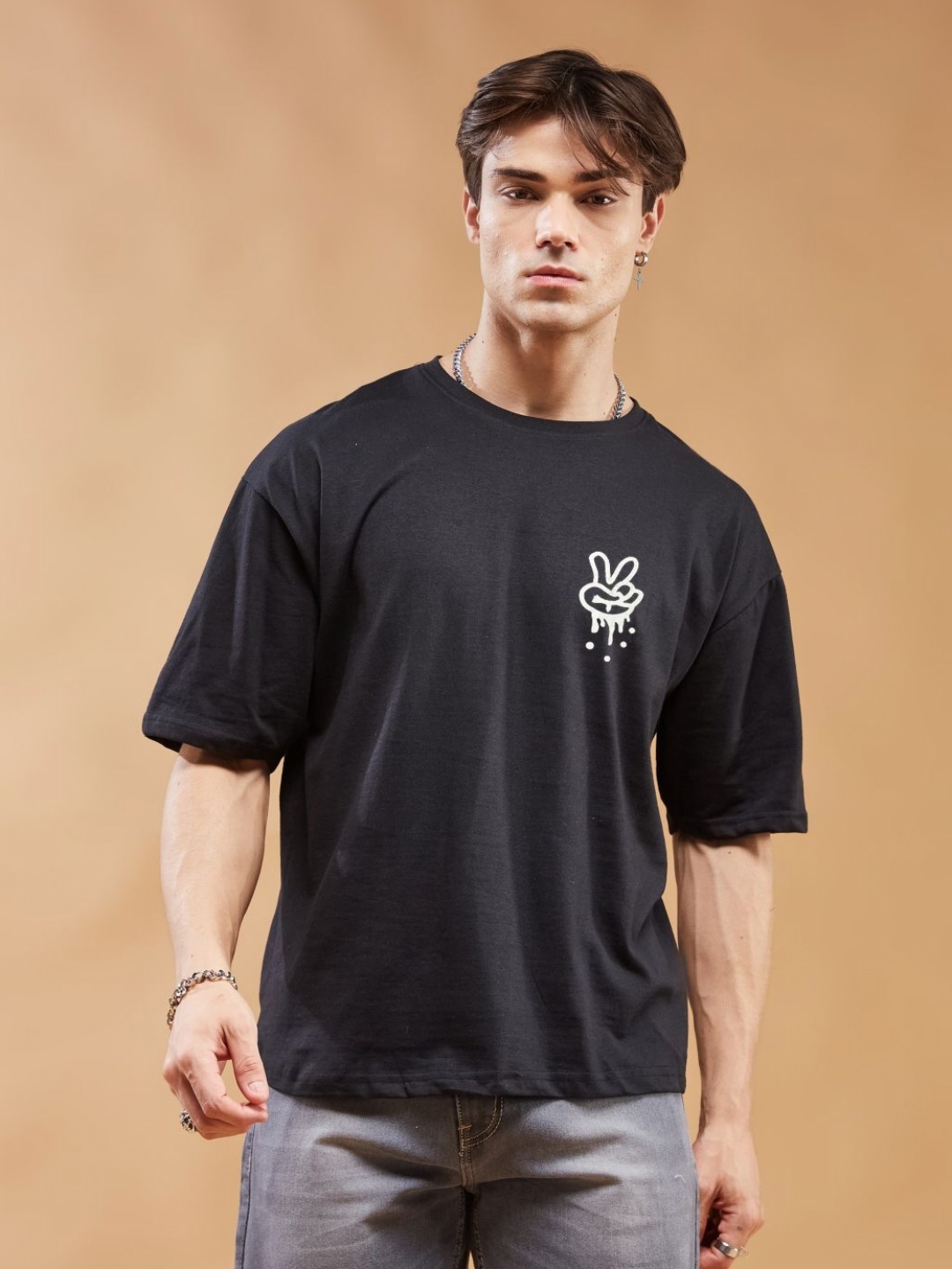 

SMARTEES Men Typography Printed Round Neck Cotton Oversized T-Shirt, Black