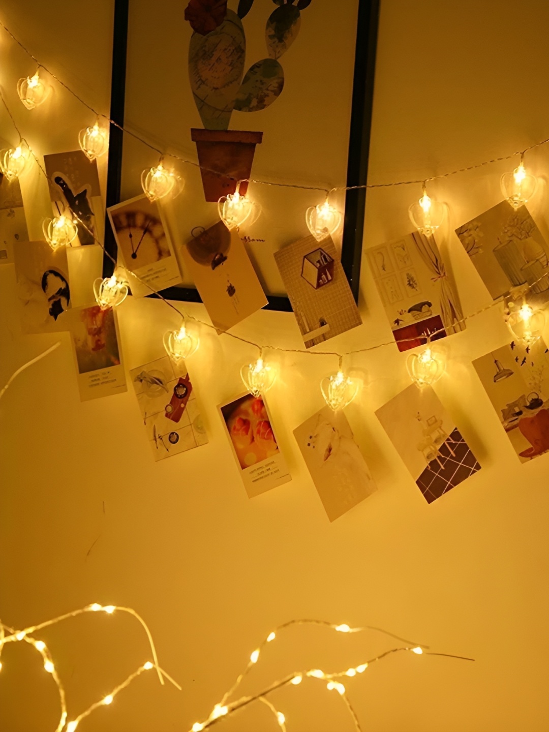 

SPARK WORLD Yellow & White Heart Shaped Waterproof String Lights