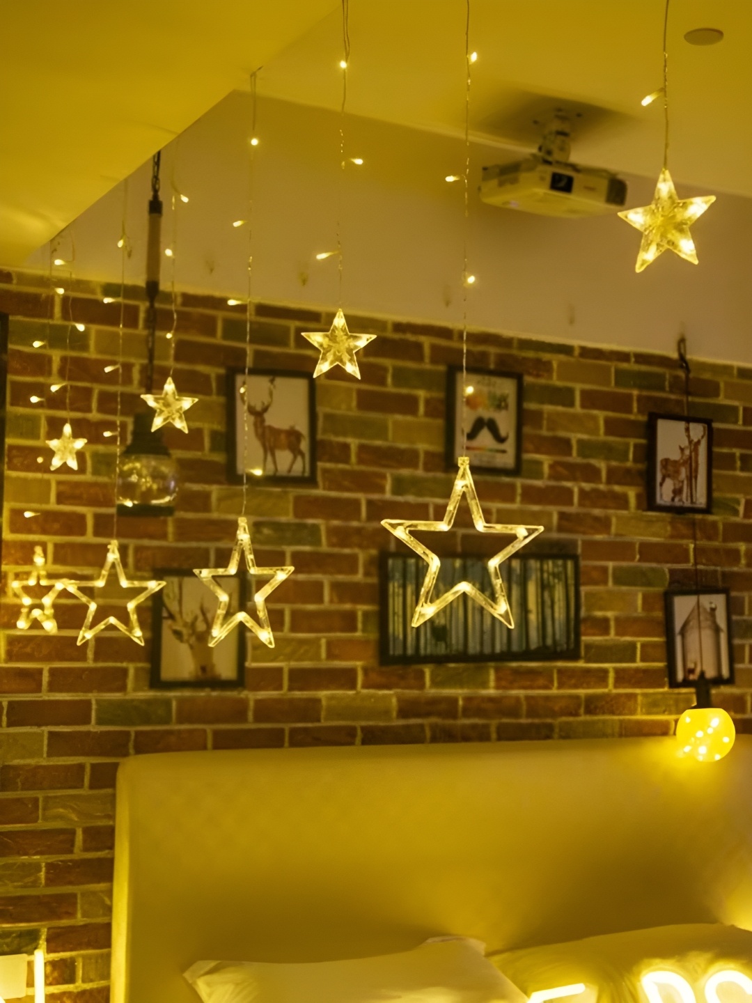 

SPARK WORLD Yellow Star Shaped LED String Light, White