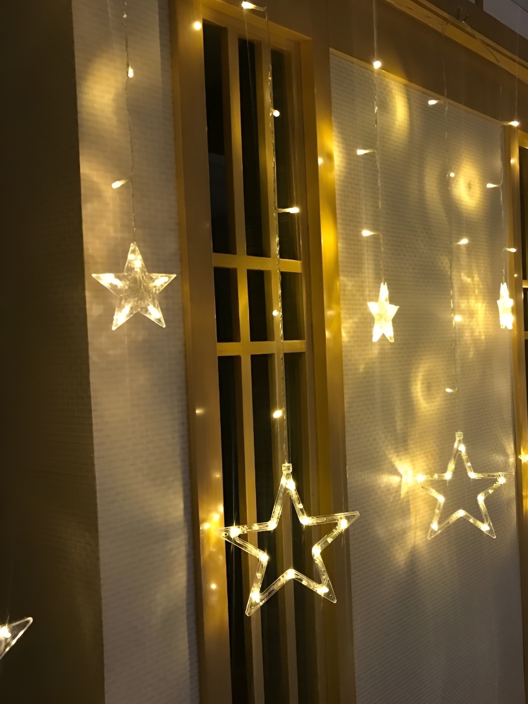 

SPARK WORLD Yellow Star Shape String Lights