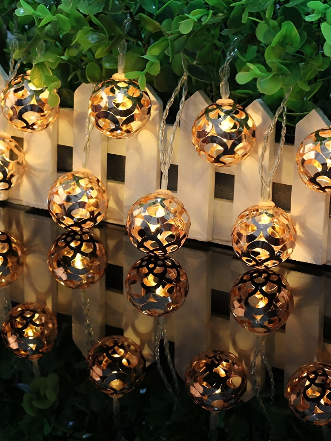 

SPARK WORLD Yellow Ball Shaped String Lights, Gold