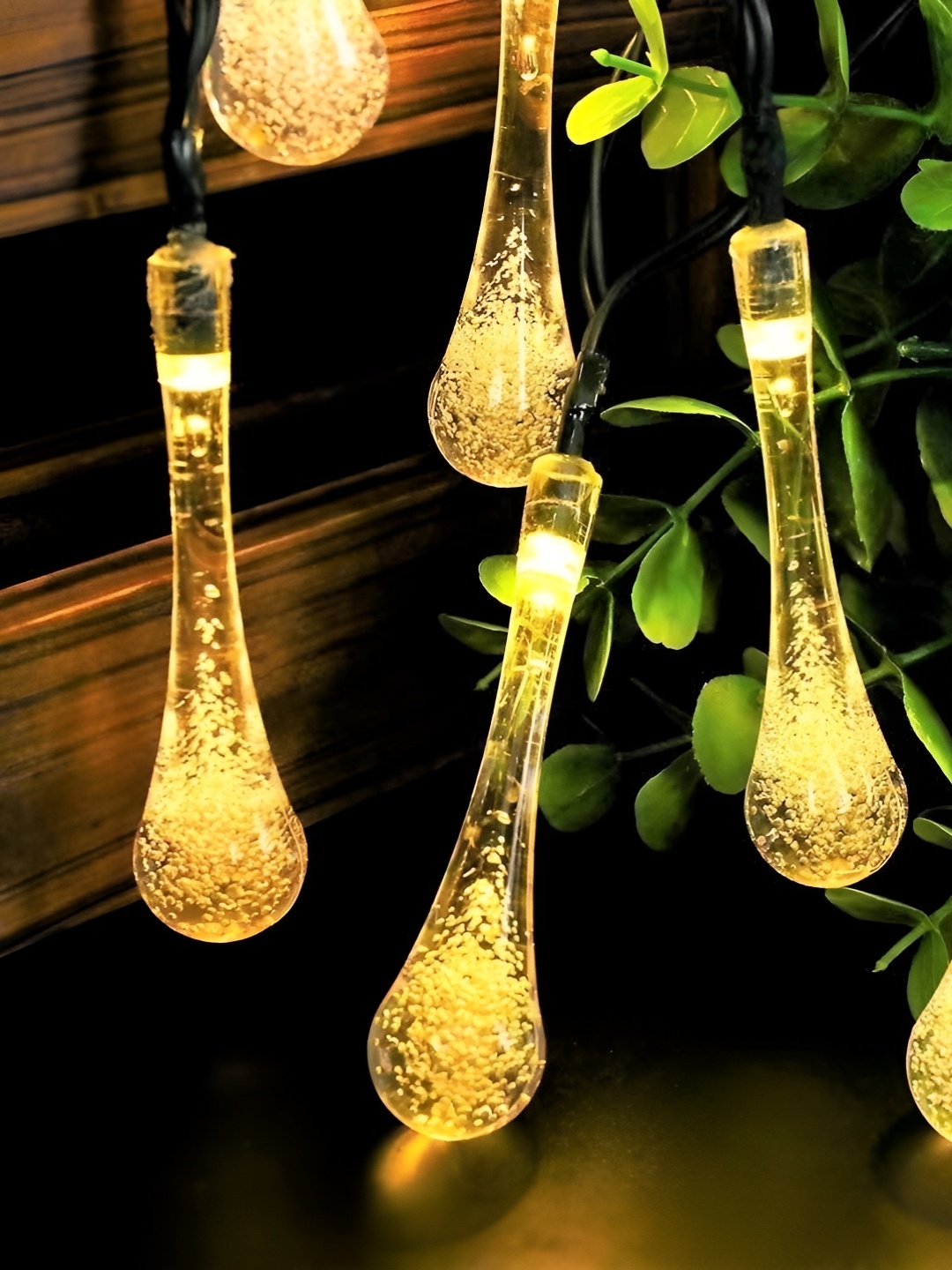 

SPARK WORLD Yellow Teardrop Shape String Light