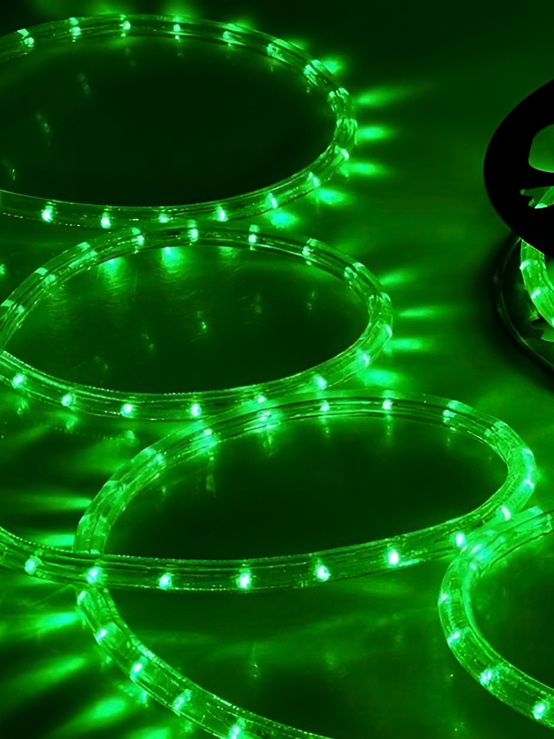 

SPARK WORLD Green Rice Shape Rope String Lights