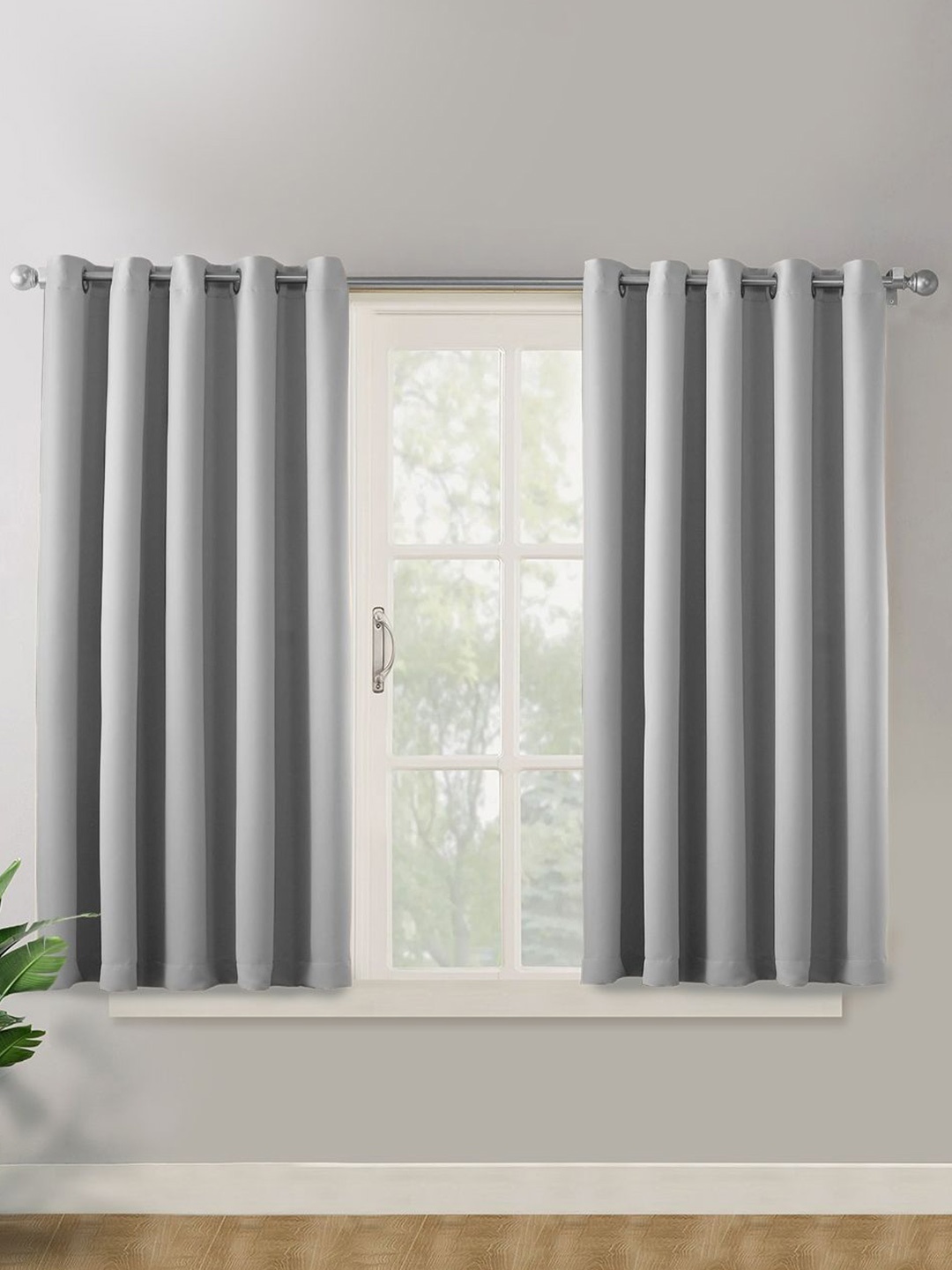

haus & kinder Grey 2 Pieces Velvet Black Out Window Curtain
