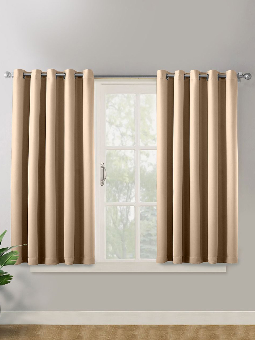 

haus & kinder Brown 2 Pieces Velvet Black Out Window Curtain