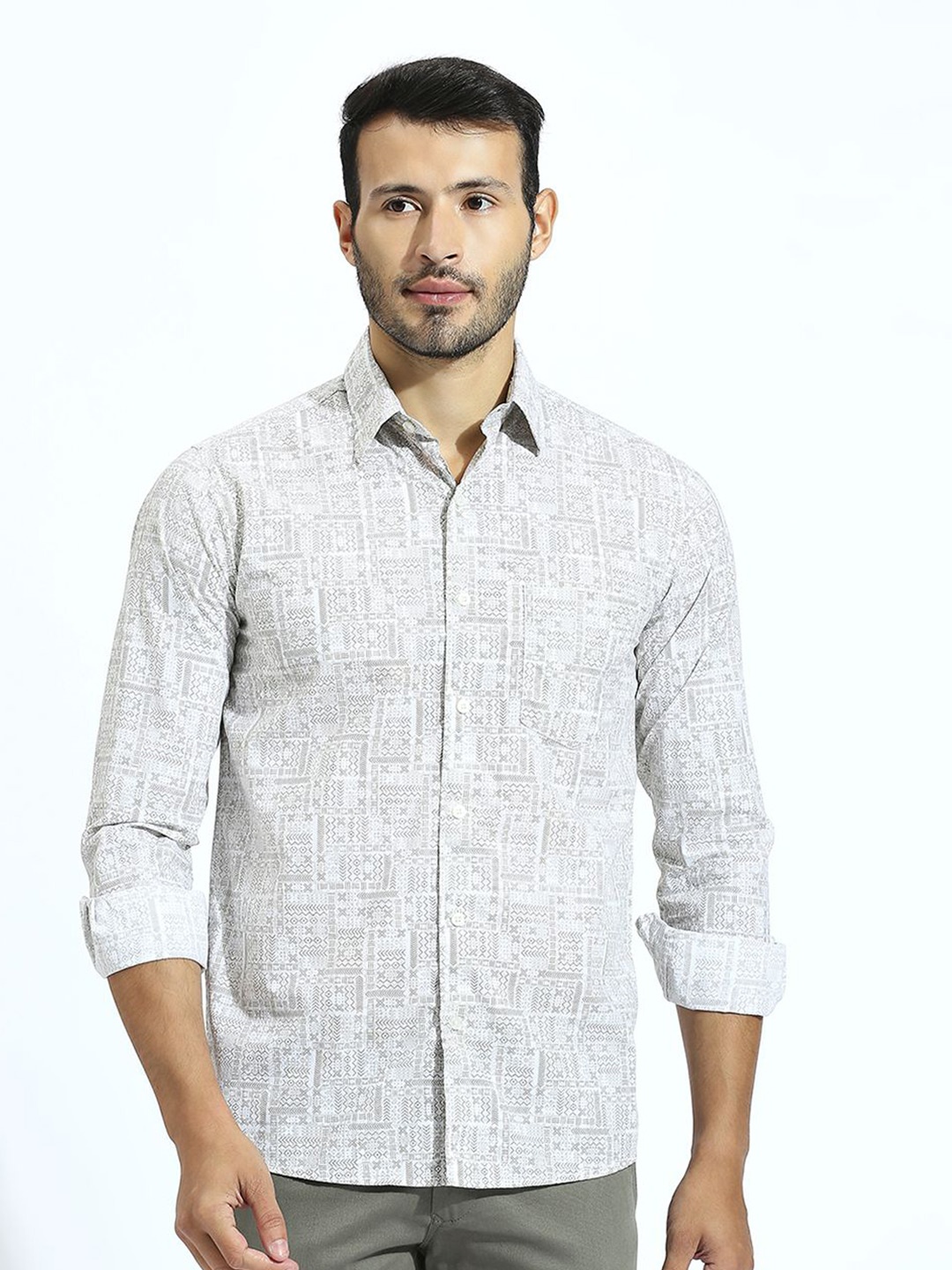 

Klub Fox Men Spread Collar Geometric Printed Cotton Slim Fit Casual Shirt, Beige