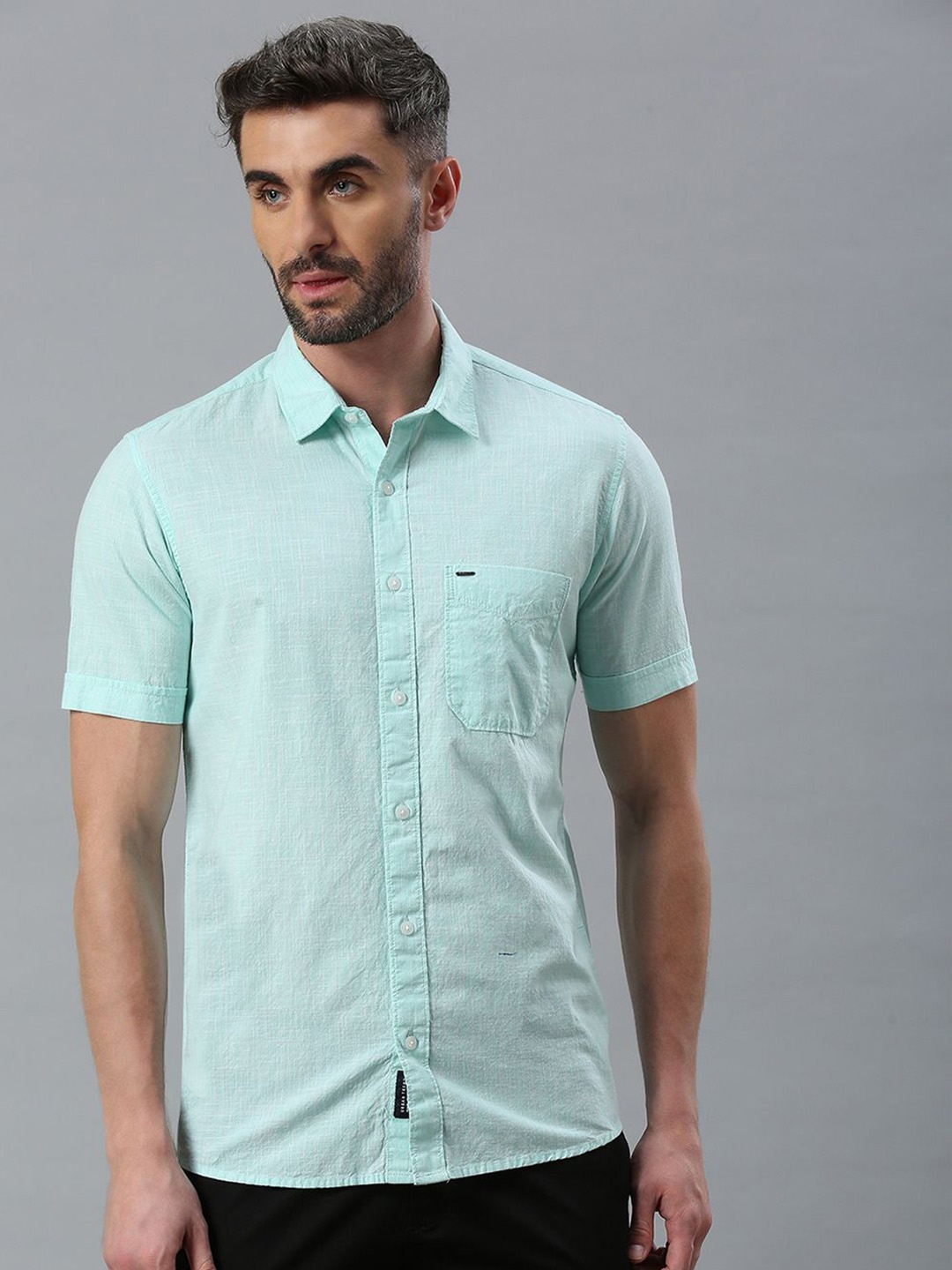 

Klub Fox Men Spread Collar Solid Cotton Slim Fit Casual Shirt, Sea green