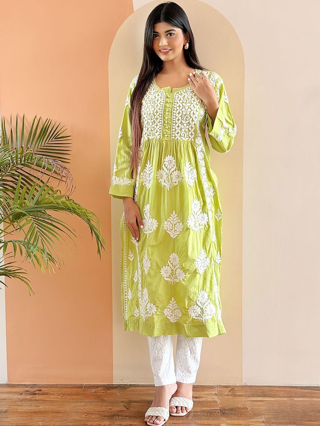 

The Chikan Label Ethnic Motifs Embroidered Thread Work Organic Cotton Straight Kurta, Olive