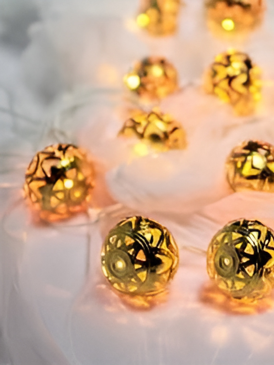 

ENORMITY Yellow Round Shape String Light