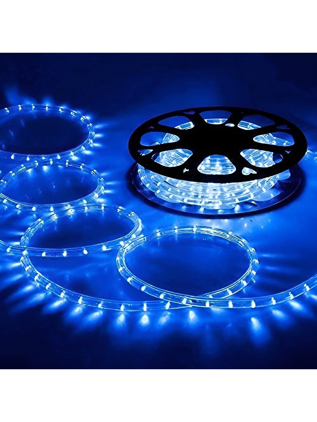 

ENORMITY Blue & Black Rice Shape String Lights