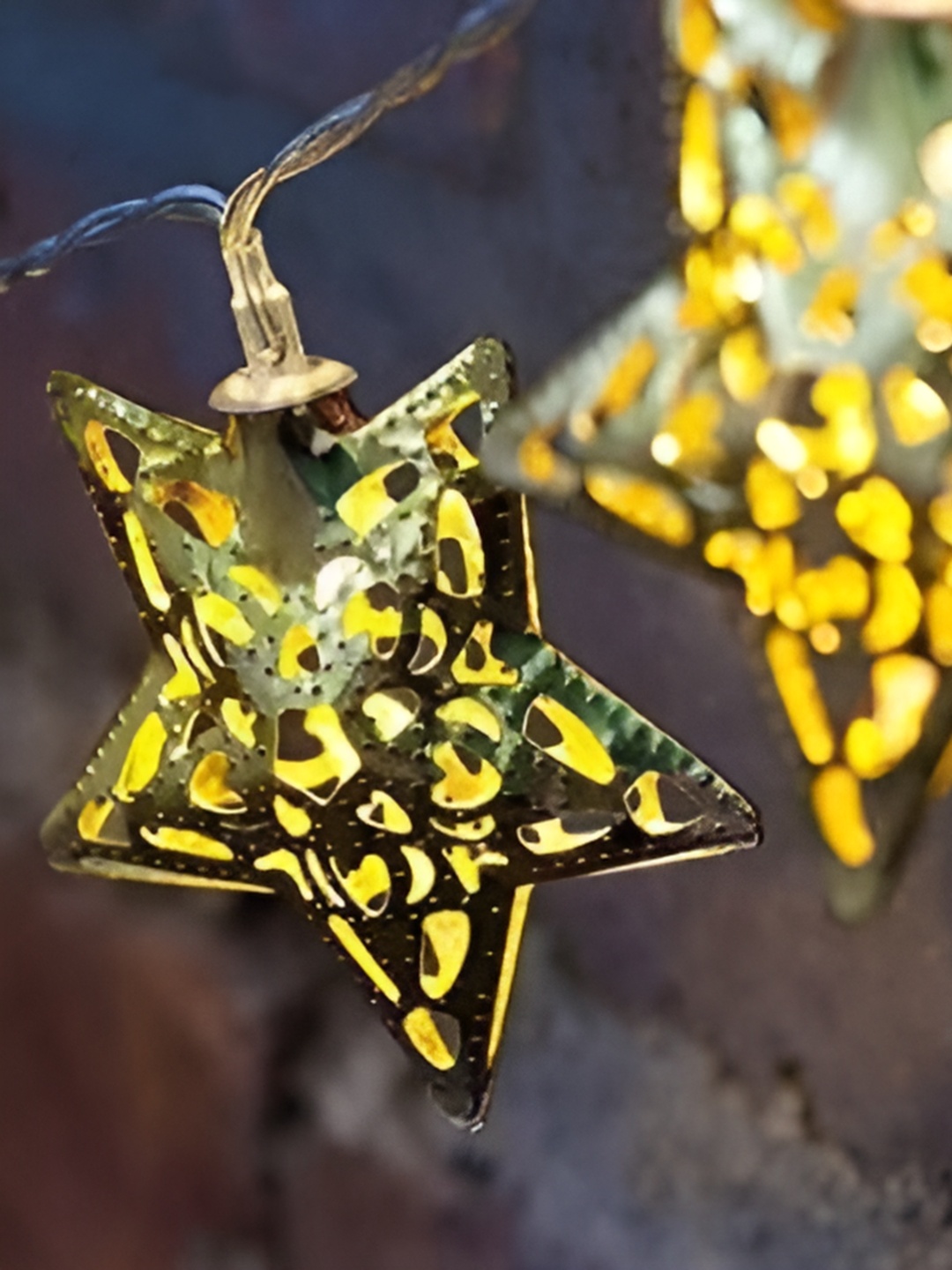 

ENORMITY Yellow Star Shaped String Light