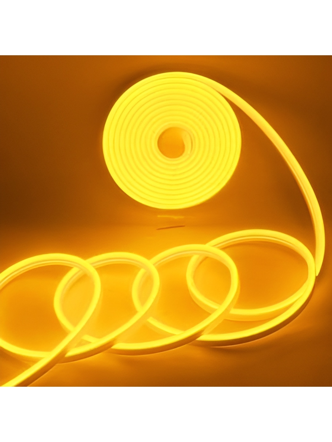 

ENORMITY Yellow Rice Shape String Lights