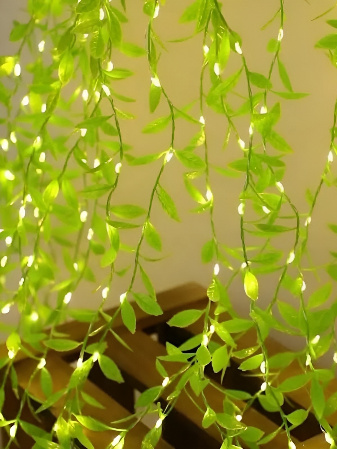 

ENORMITY Yellow & Green Floral Shape String Light