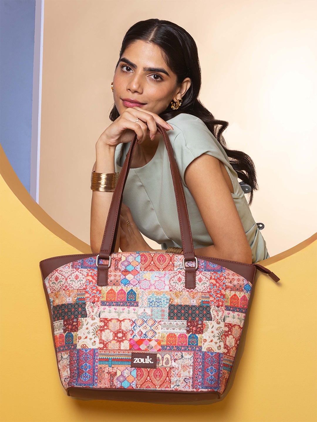 

ZOUK Printed Oversized Structured Handheld Bag, Multi