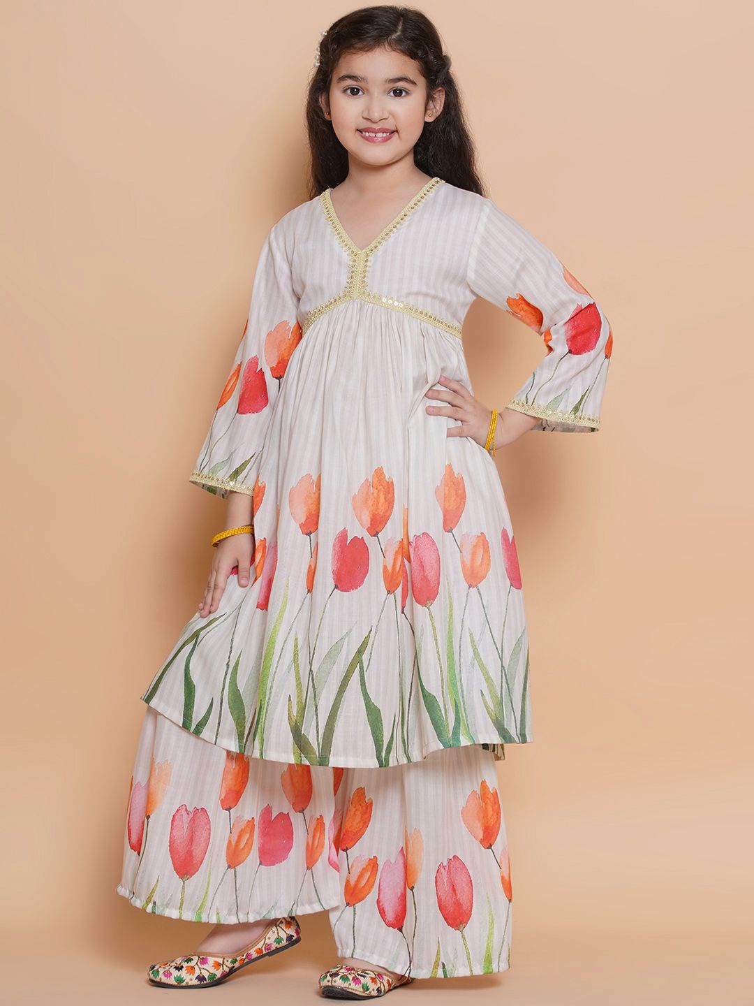 

Bitiya by Bhama Girls Printed Empire Gotta Patti Pure Cotton Anarkali Kurta With Sharara, Off white
