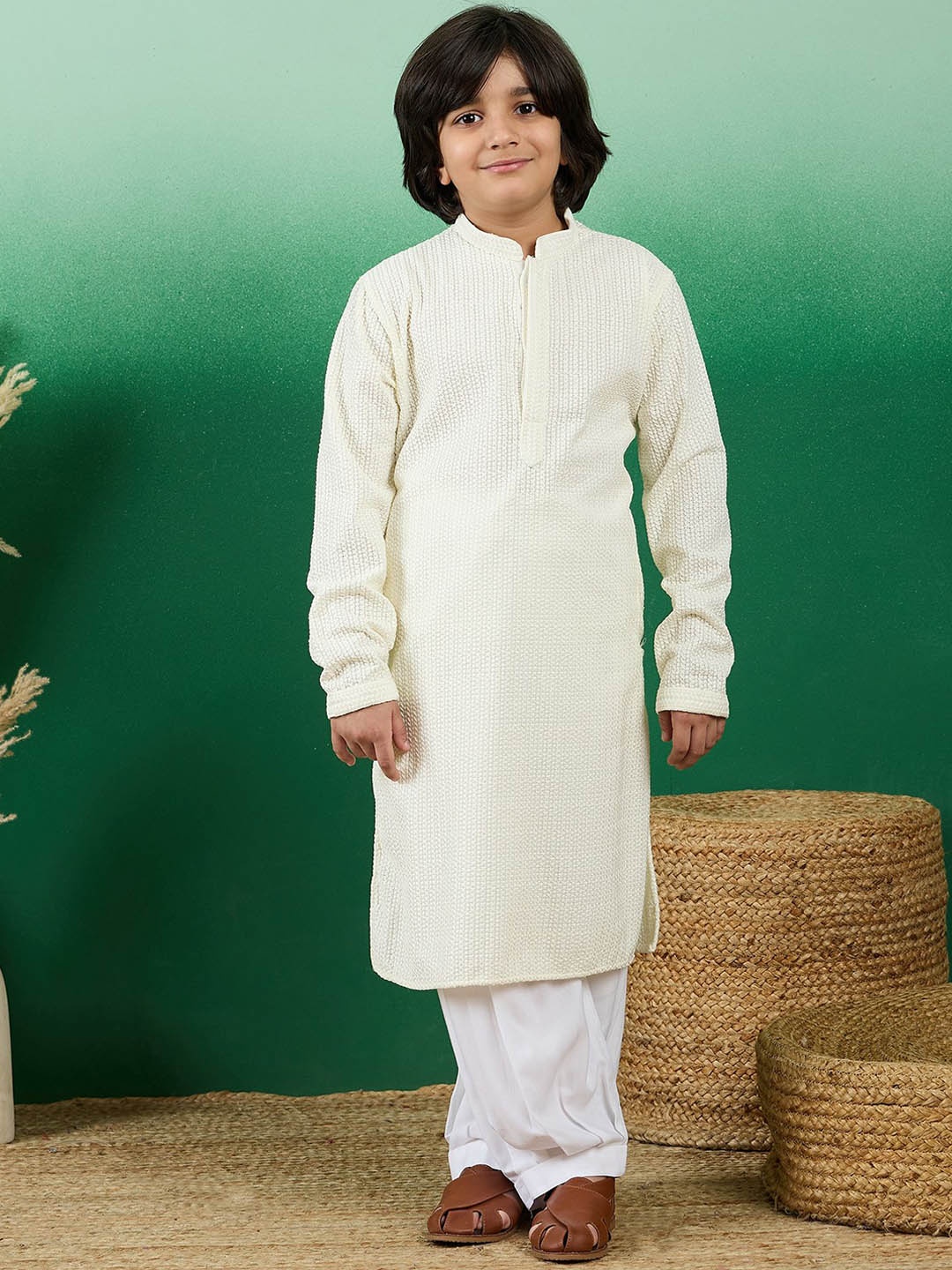 

Sangria Boys Embroidered Regular Chikankari Kurta with Salwar, White