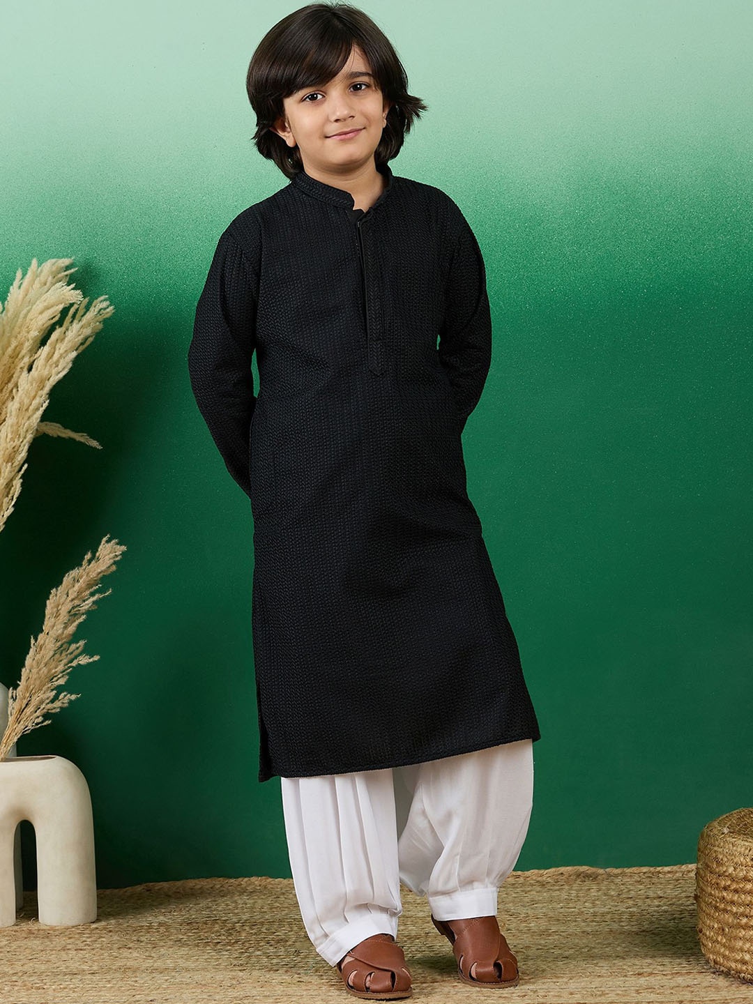 

Sangria Dapper & Dazzling Boys Quirky Embroidered Chikankari Straight Kurta With Salwar, Black