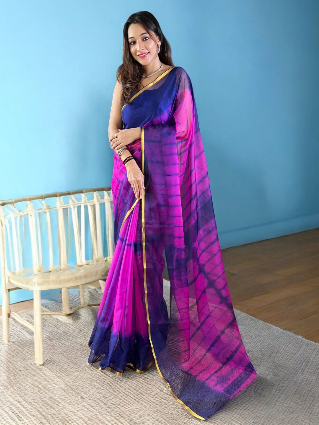 

VAMSEE Tie and Dye Organza Leheriya Saree, Pink