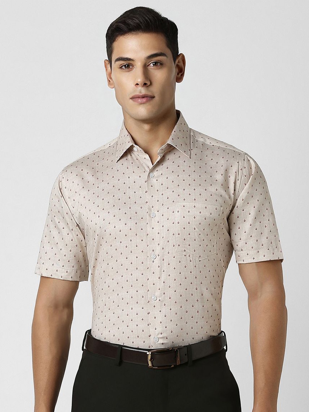 

Van Heusen Men Spread Collar Abstract Printed Abstract Cotton Casual Shirt, Beige