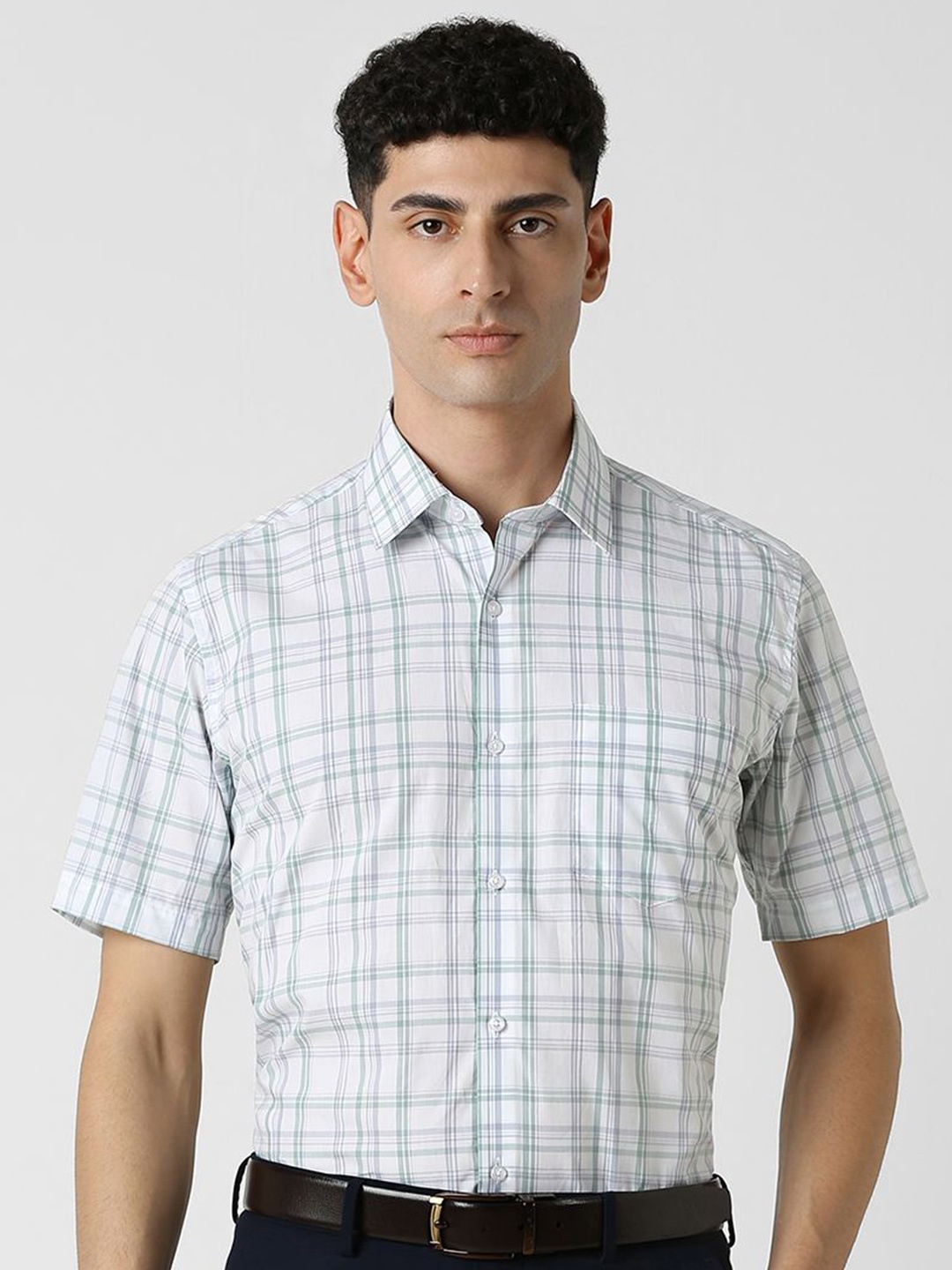 

Van Heusen Men Spread Collar Checked Cotton Formal Shirt, White