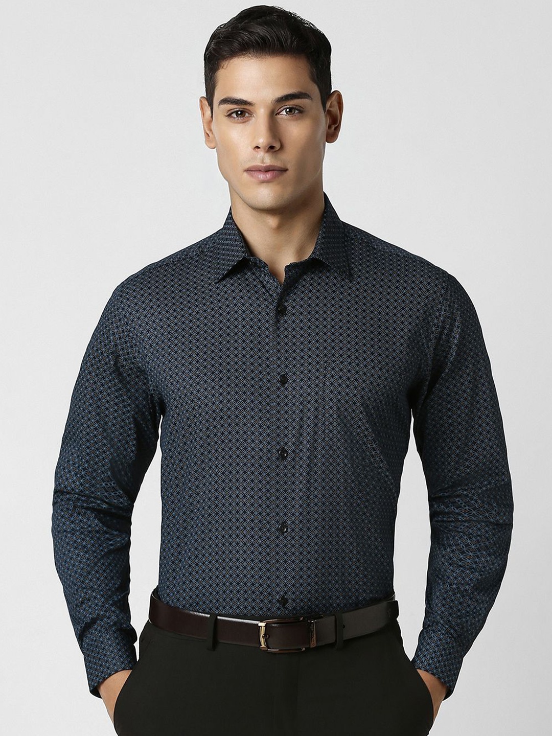 

Van Heusen Men Spread Collar Micro Ditsy Printed Cotton Party Shirt, Navy blue