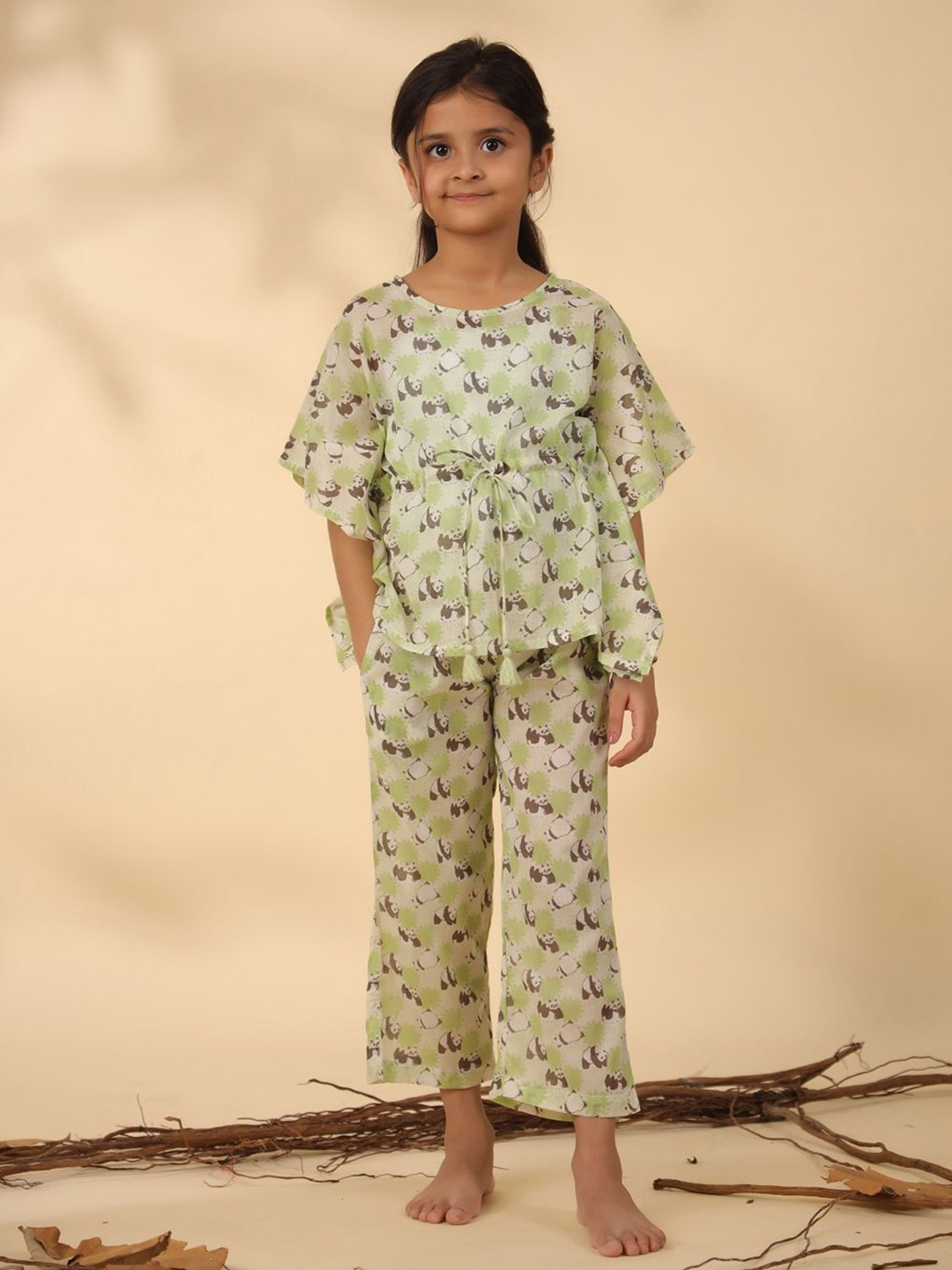 

SANSKRUTIHOMES Girls Animal Printed Regular Pure Cotton Night Suits, Off white
