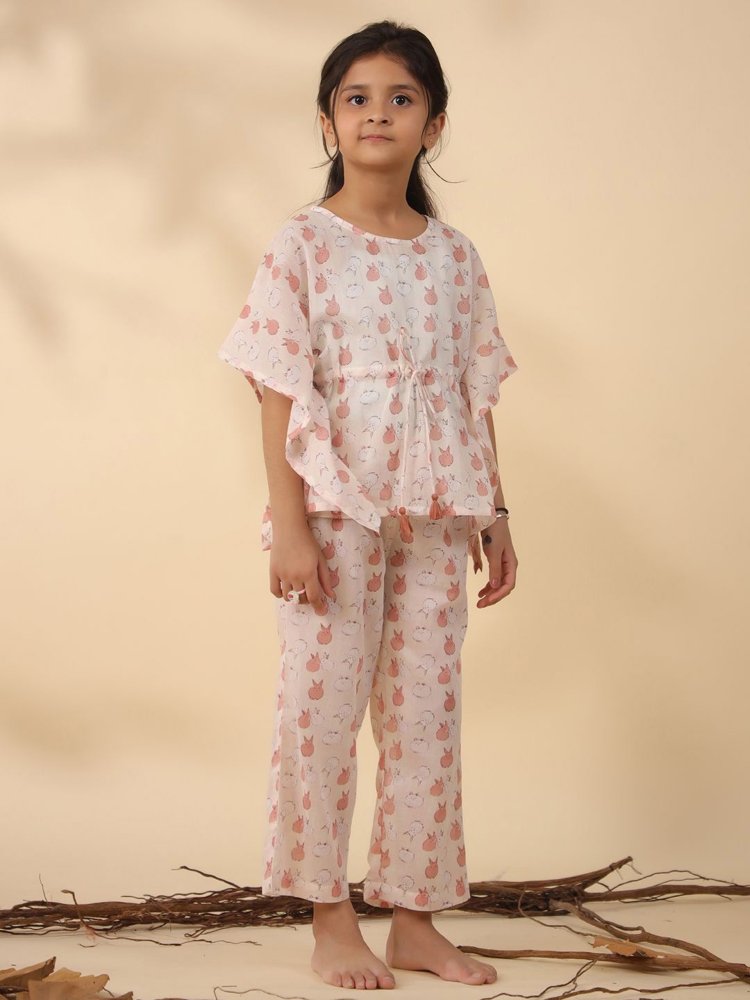 

SANSKRUTIHOMES Girls Animal Printed Regular Pure Cotton Night Suits, Off white