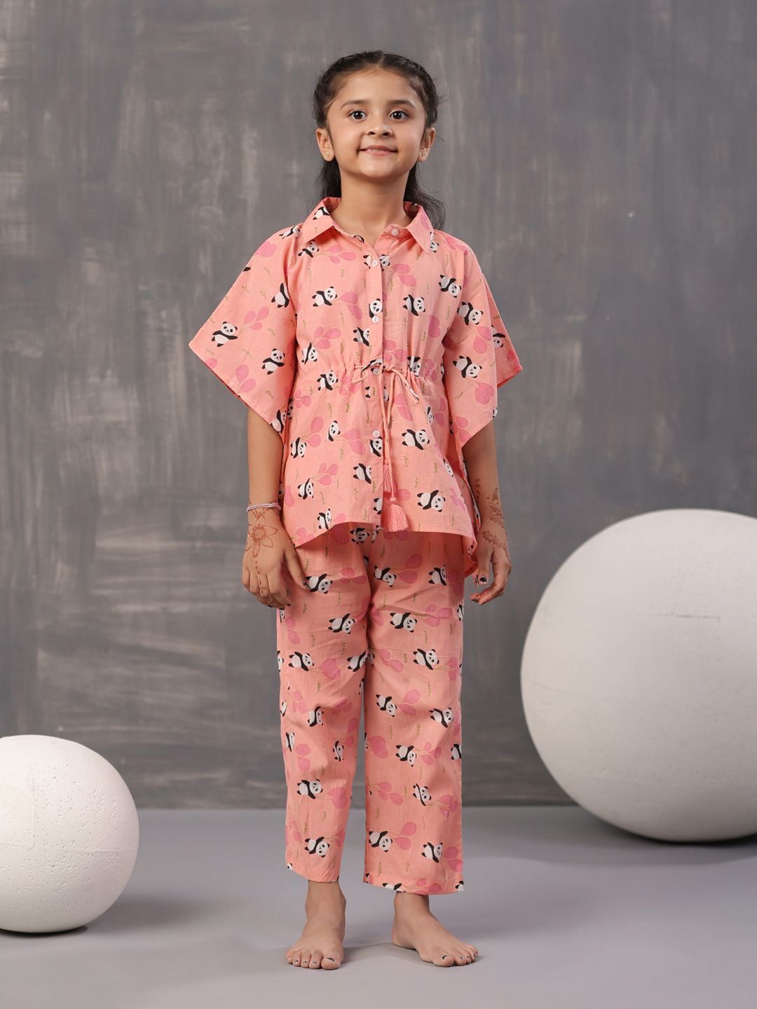 

SANSKRUTIHOMES Girls Animal Printed Regular Pure Cotton Kurta with Trousers, Peach