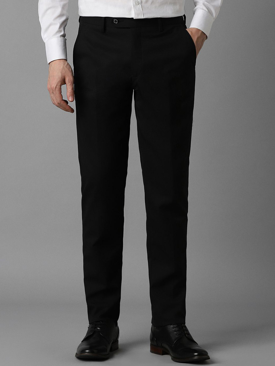 

Louis Philippe Men Slim Fit Formal Trousers, Black
