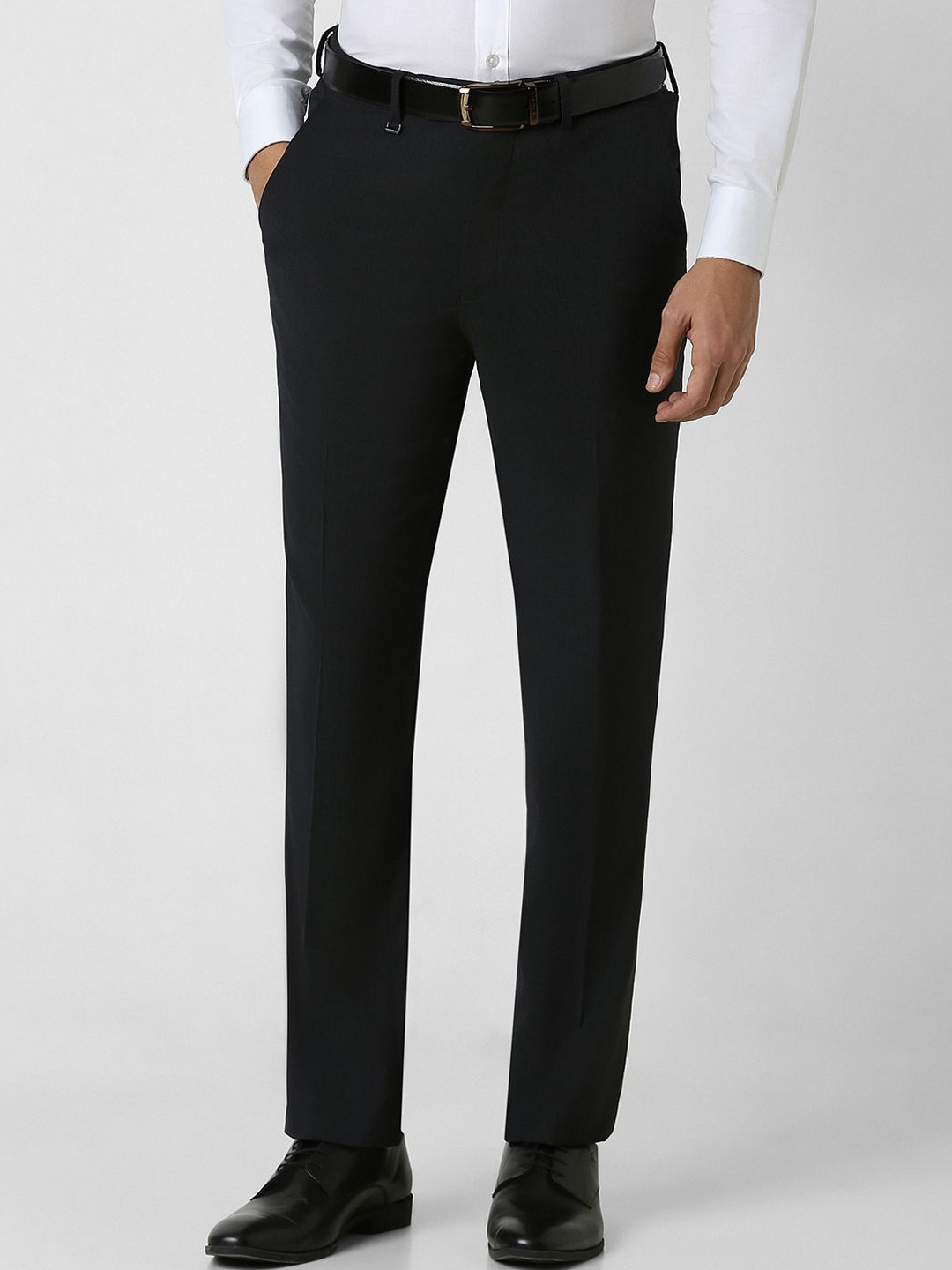 

Van Heusen Men Solid Mid Rise Regular Fit Formal Trousers, Black