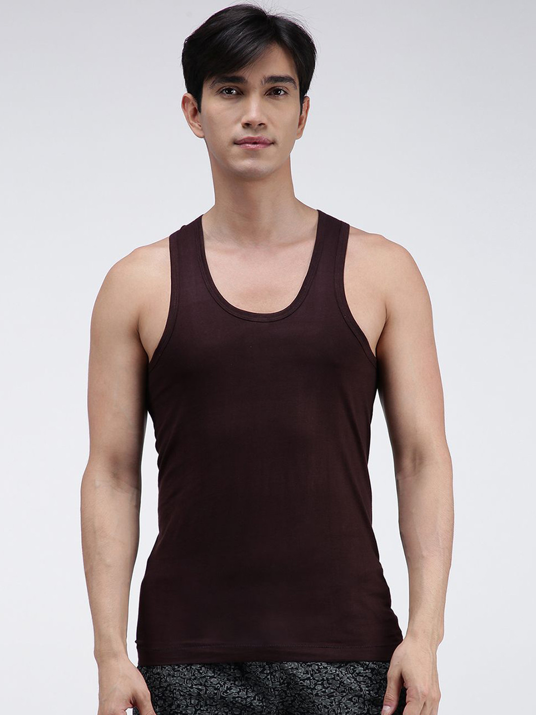 

AMUL COMFY Men Scoop Neck Cotton Sleeveless Basic Innerwear Vests - AC-CVESTRN-CB-XS-1PC, Coffee brown