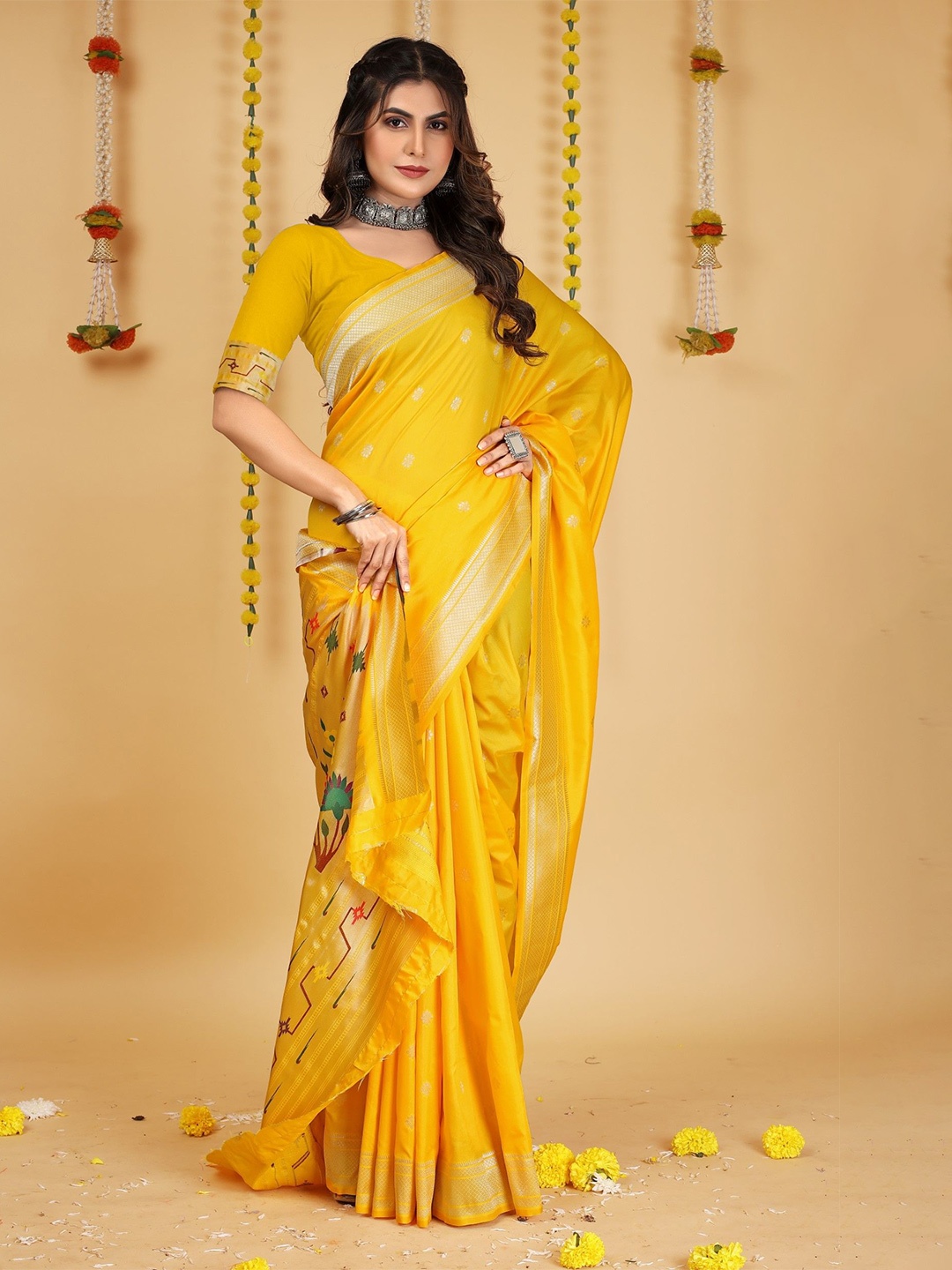 

LeeliPeeri Designer Ethnic Motif Zari Woven Paithani Saree, Yellow