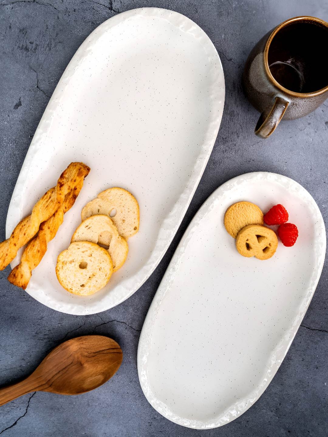 

Stehlen White 2 Pieces Melamine Food Plates
