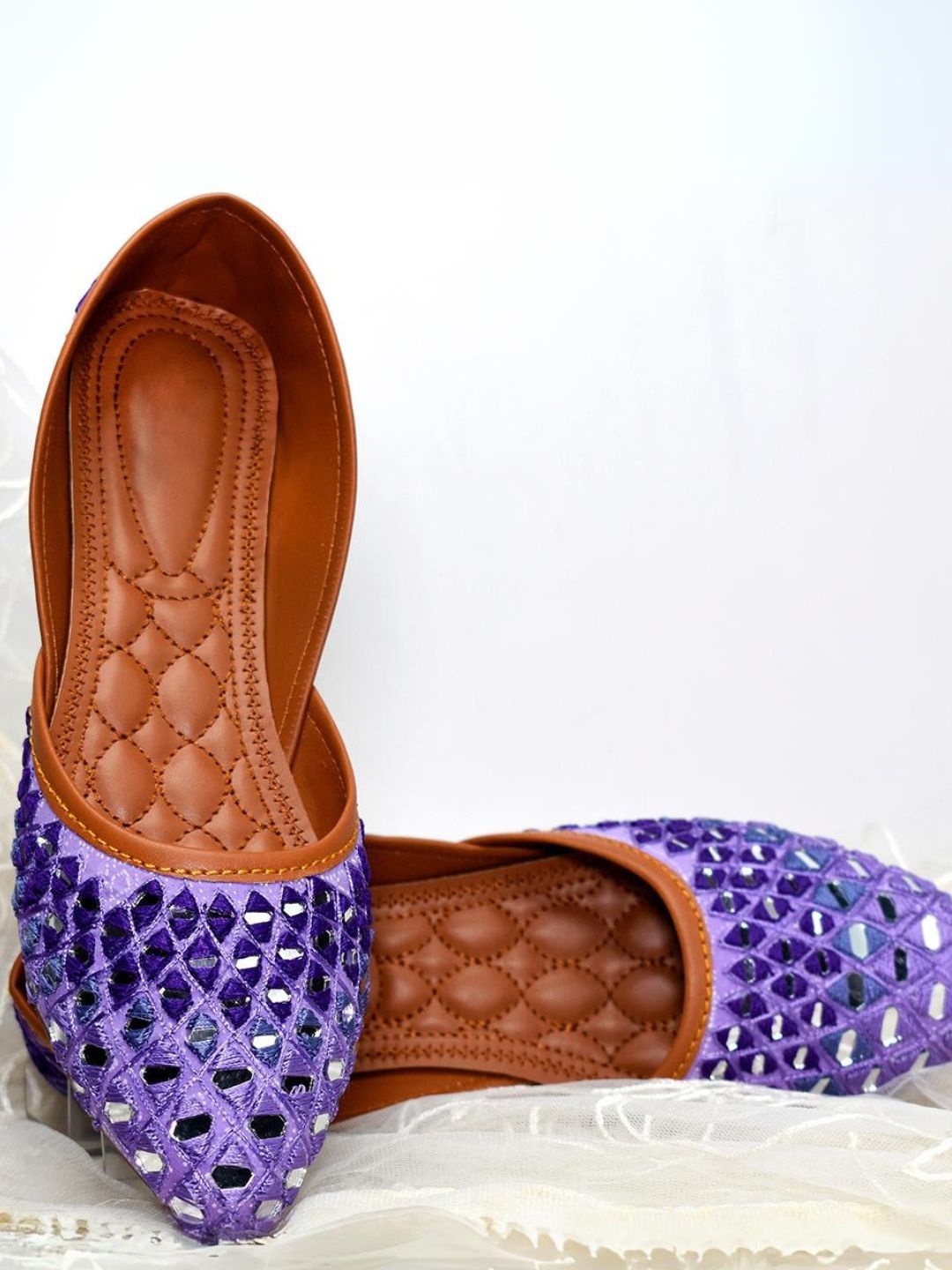 

YASSIO Women Ethnic Embellished Mojaris Flats, Purple