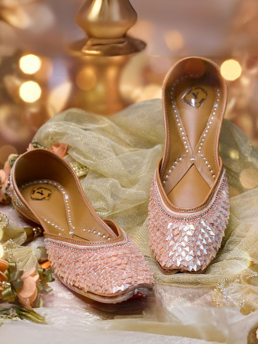 

YASSIO Women Ethnic Mojaris Flats, Peach