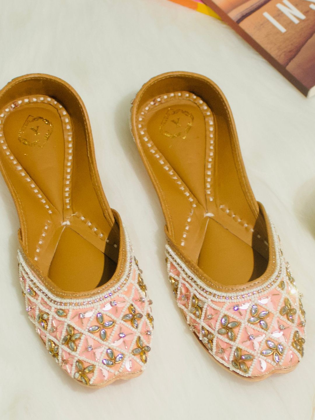 

YASSIO Women Ethnic Embellished Mojaris, Pink