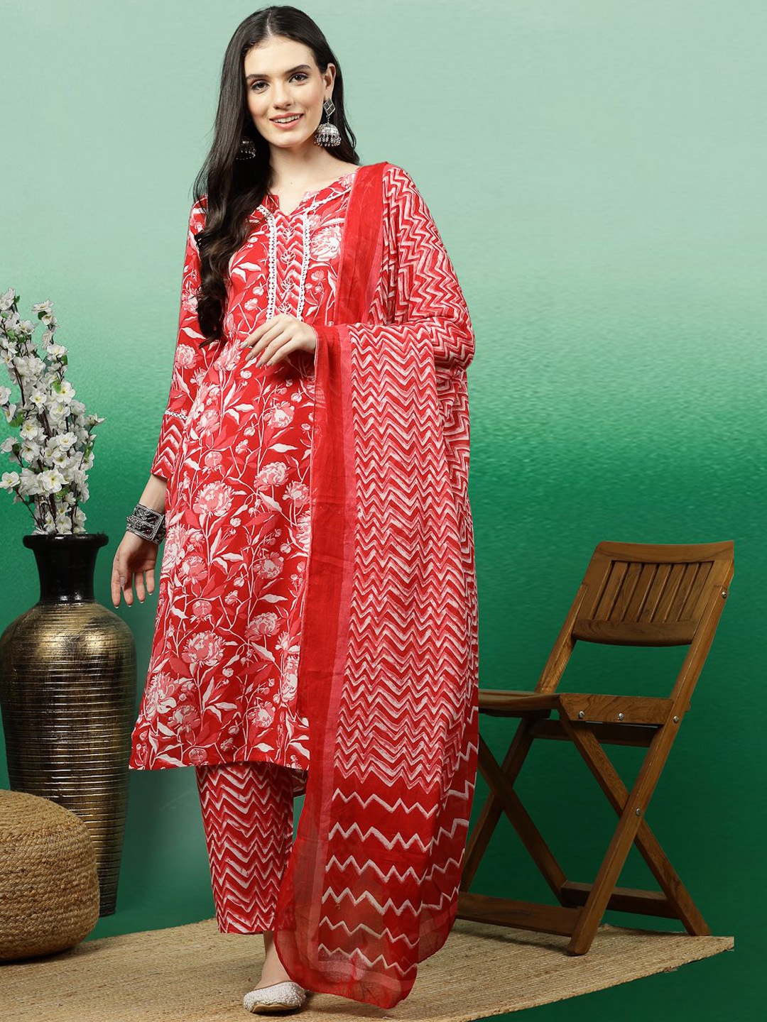 

Sangria Floral Printed Regular Kurta with Trousers & Dupatta, Red