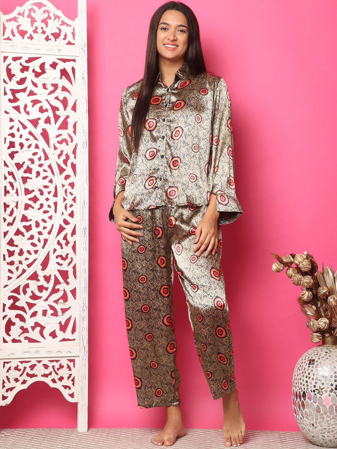 

TAG 7 Women Printed Night suit, Gold