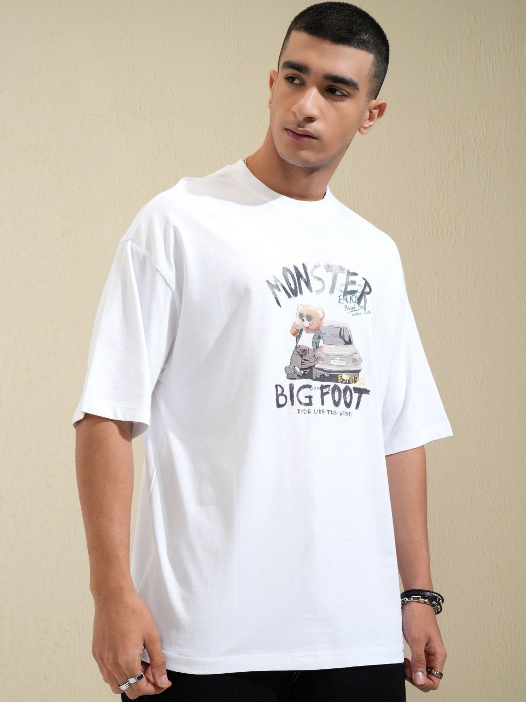 

HIGHLANDER Men Printed Drop-Shoulder Sleeves Applique T-shirt, White