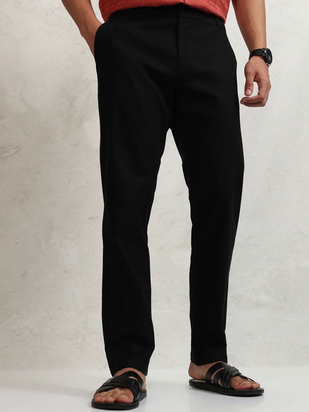 

HIGHLANDER Men Solid Mid Rise Slim Fit Formal Trousers, Black