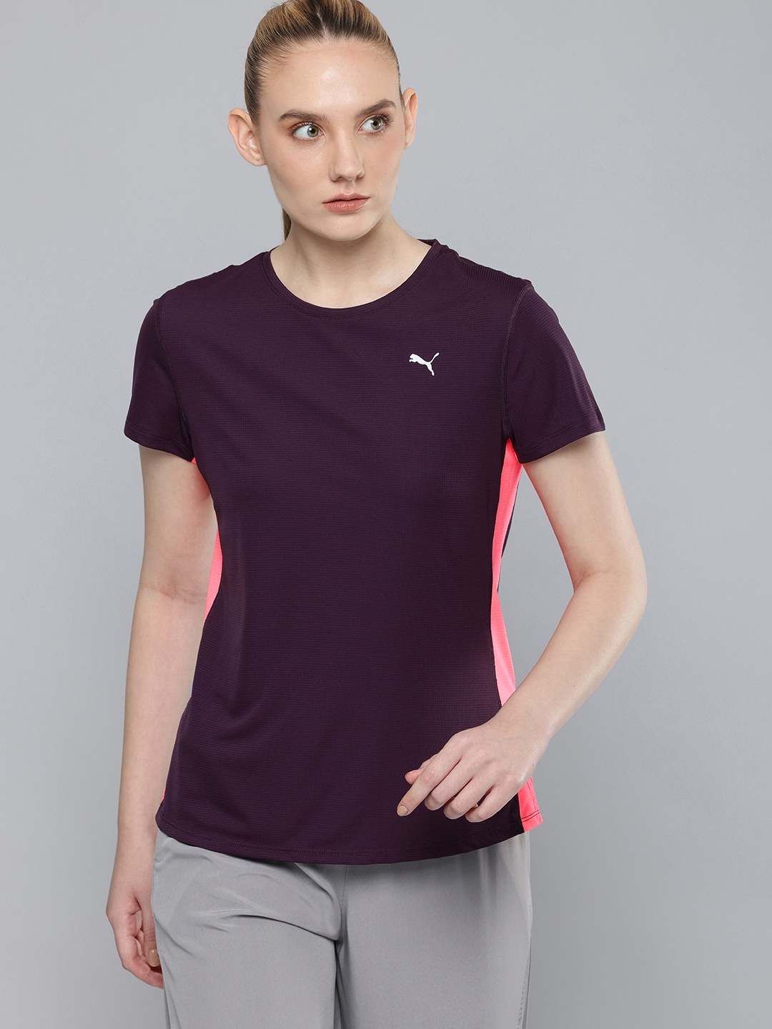 

Puma Women RUN FAVORITE Self Checked DryCell Running T-shirt, Purple